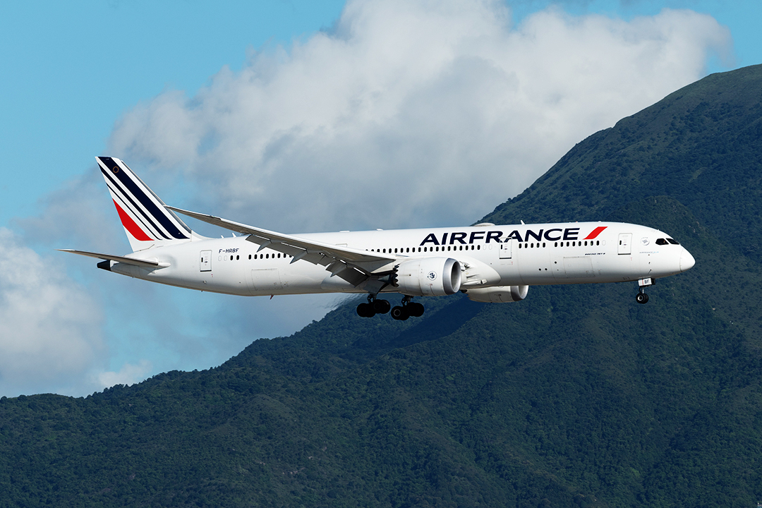 Air France Boeing 787-9 F-HRBF lands at Hong Kong International Airport on July 9, 2023. Photo: VCG